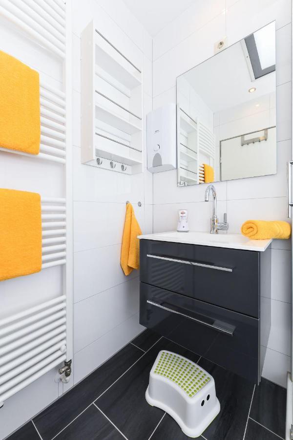 Ferienhaus Doppens Kanani เบนซาซิเออ ภายนอก รูปภาพ